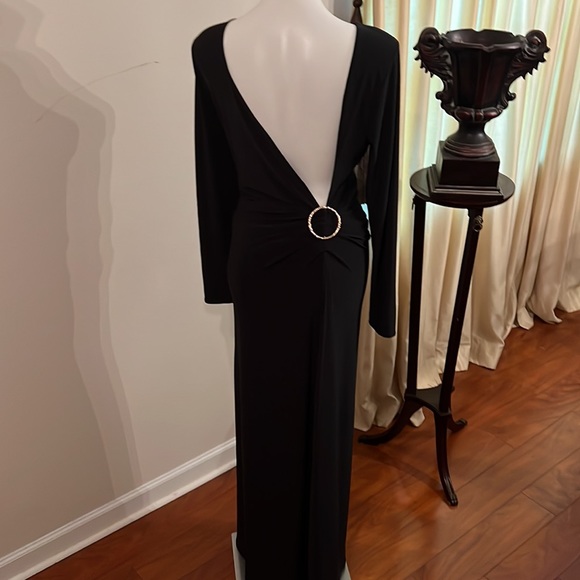 VENUS MAXI DRESS - Picture 2 of 5